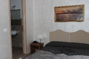 Collina 2* Rom