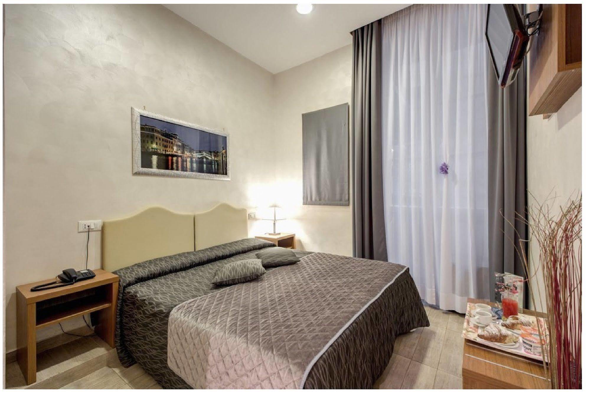 Collina 2* Rom